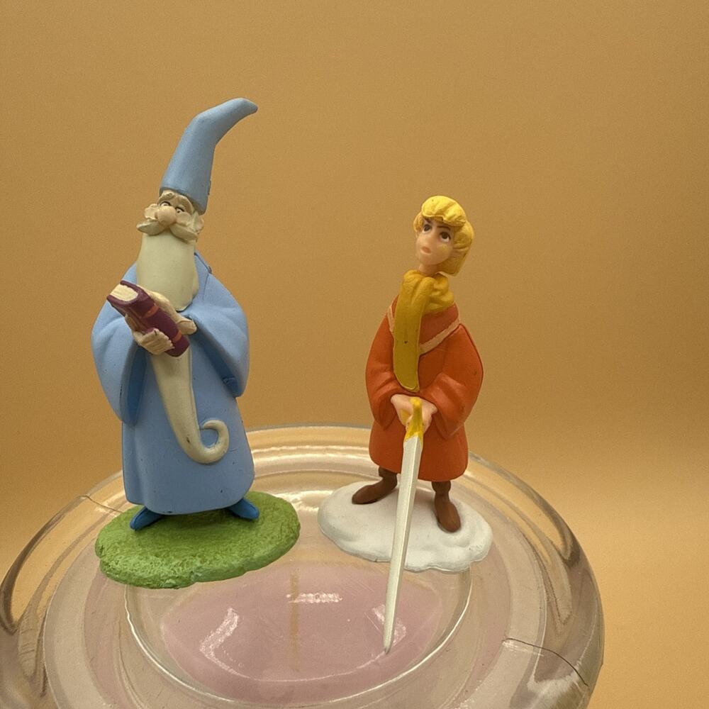 Disney TOMY Choco Egg The Sword in the Stone Arthur Merlin Mini Figure Kids